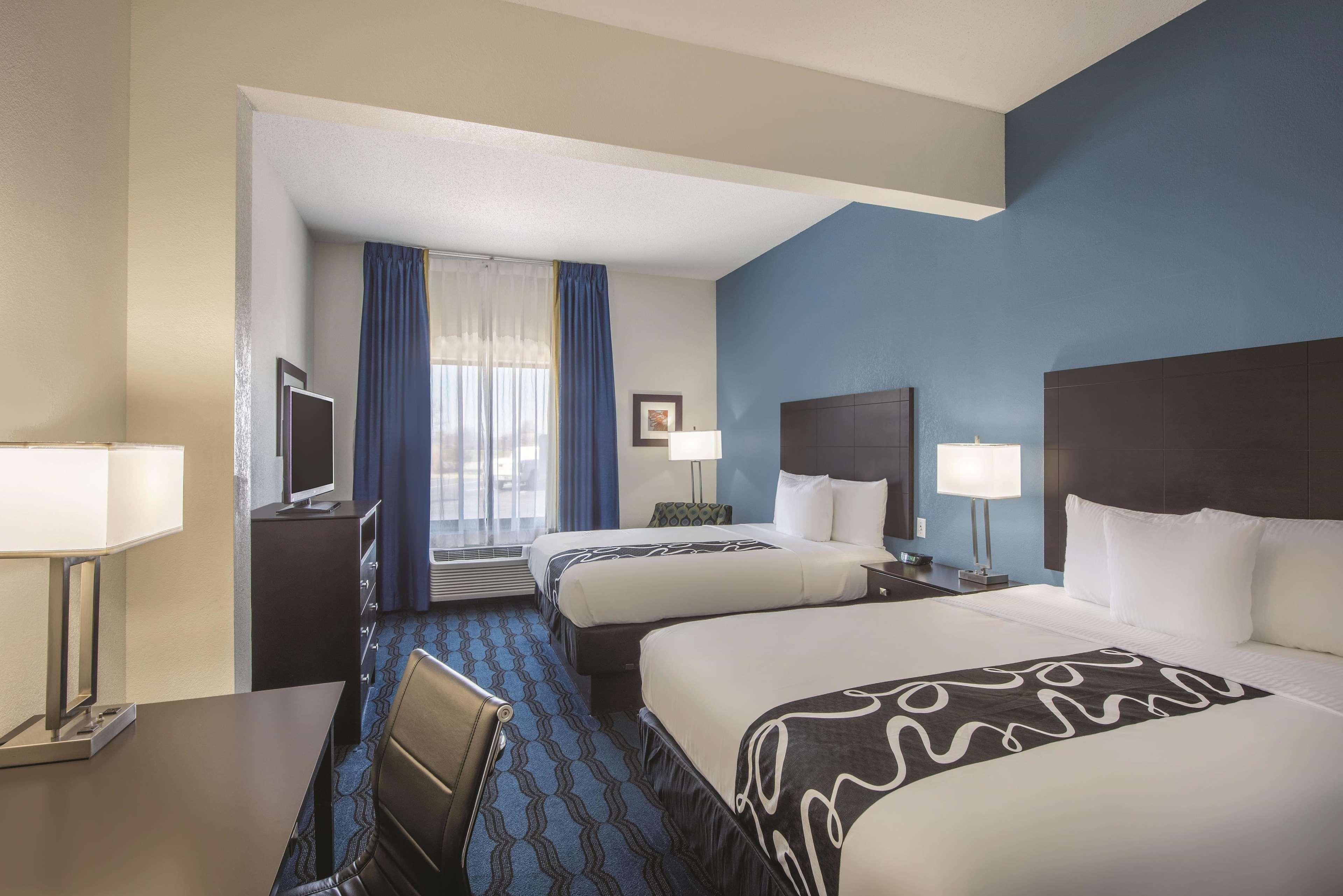 Holiday Inn Express St. Louis Arpt - Maryland Hgts, An Ihg Hotel Maryland Heights Exterior photo